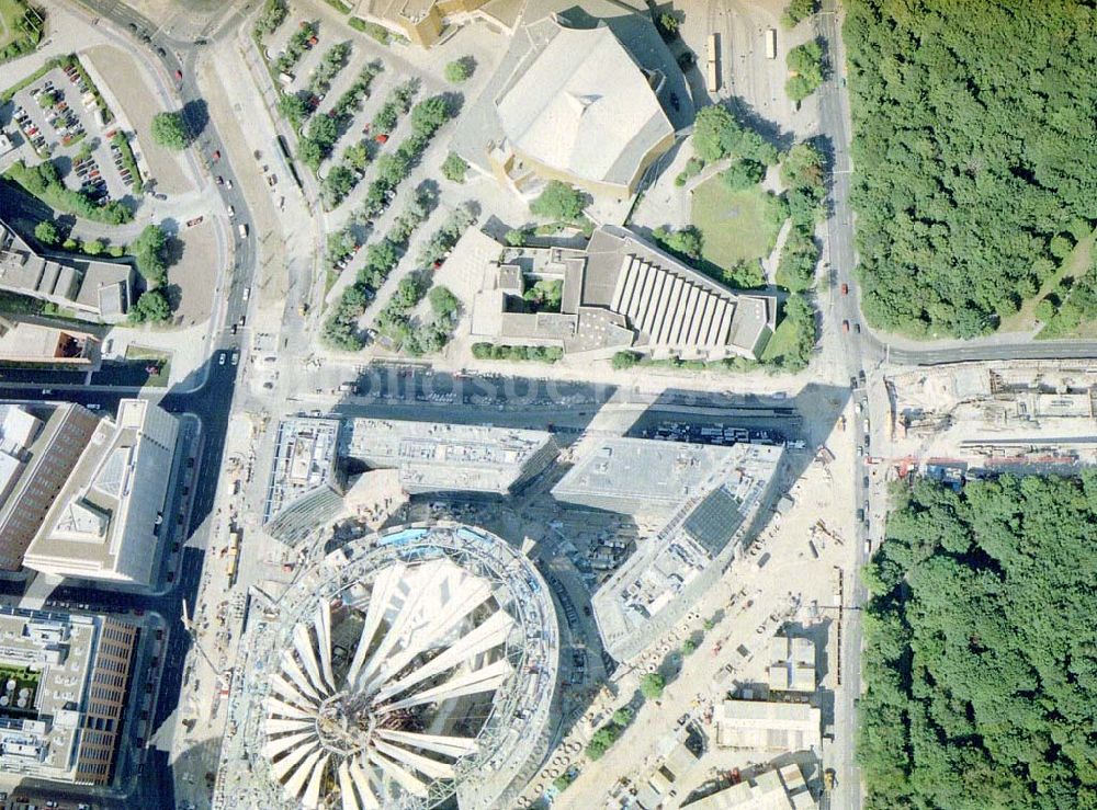 Luftaufnahme Berlin - Tiergarten - 90 - Grad Sicht der Baustelle SONY-Center am Potsdamer Platz in Berlin-Tiergarten.