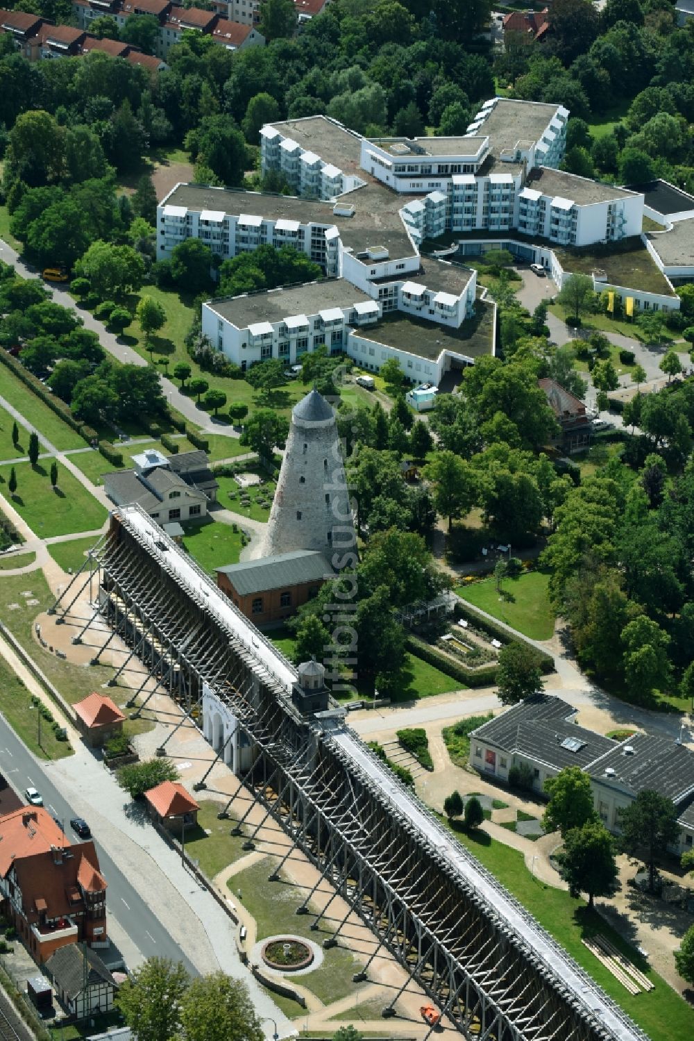 Schönebeck (Elbe) von oben - Gradierwerk und Soleturm in Schönebeck (Elbe) im Bundesland Sachsen-Anhalt