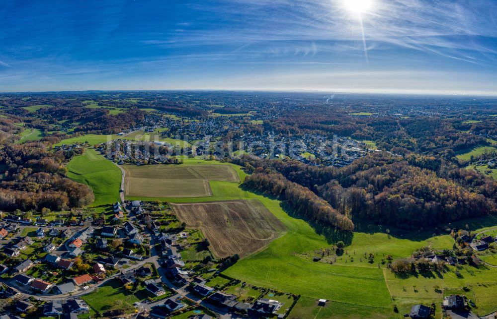 Luftbild Odenthal - Grasflächen- Strukturen einer Feld- Landschaft in Odenthal im Bundesland Nordrhein-Westfalen, Deutschland