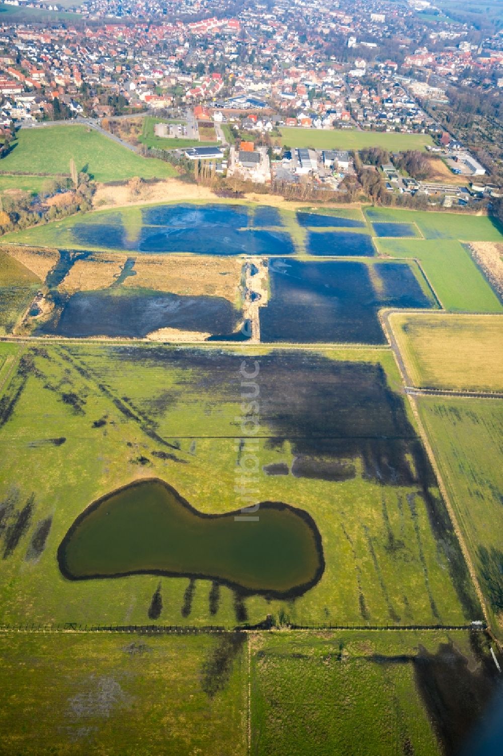 Luftaufnahme Werne - Grasflächen- Strukturen einer Feld- Landschaft am Ufer der Lippe in Werne im Bundesland Nordrhein-Westfalen, Deutschland