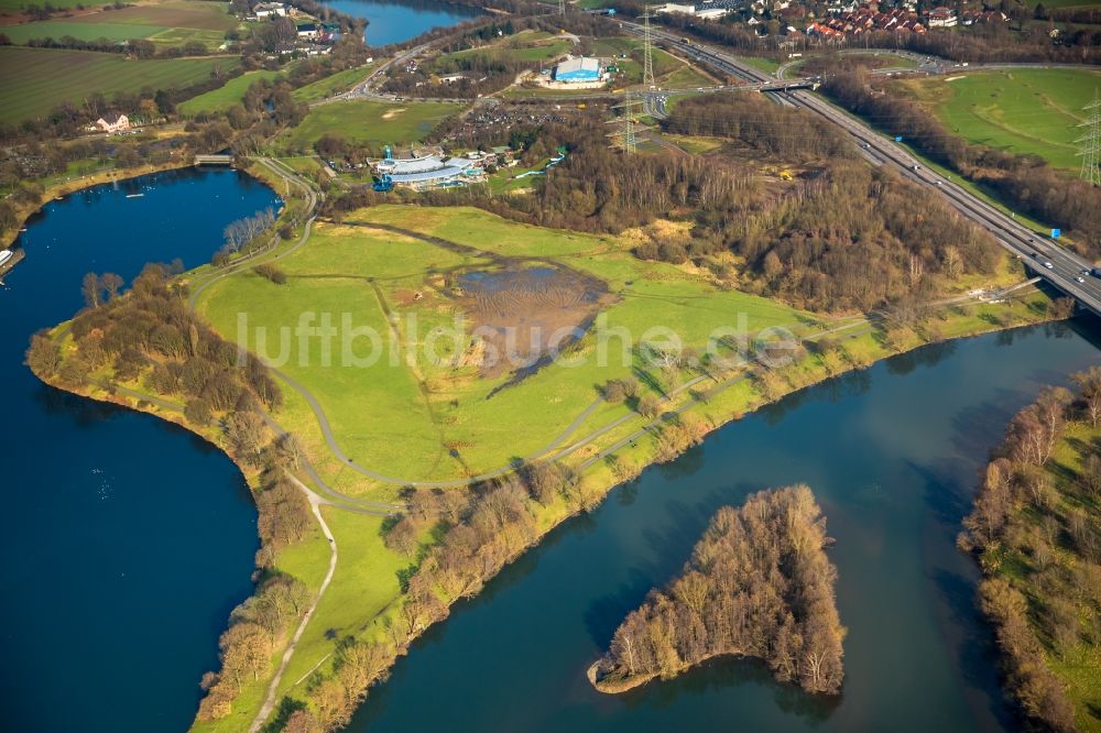 Witten aus der Vogelperspektive: Grasflächen- Strukturen einer Feld- Landschaft in Witten im Bundesland Nordrhein-Westfalen