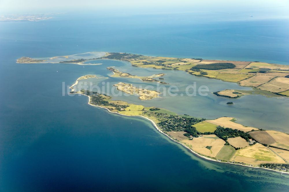 Luftbild Martofte - Grasflächen- Strukturen einer Salzwiesen- Landschaft in Martofte in Region Syddanmark, Dänemark