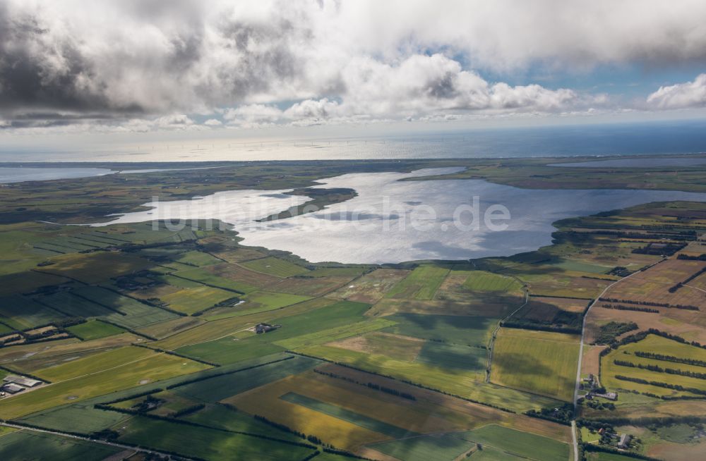 Luftaufnahme Ringköbing - Grasflächen- Strukturen einer Salzwiesen- Landschaft in Ringköbing in Region Midtjylland, Dänemark