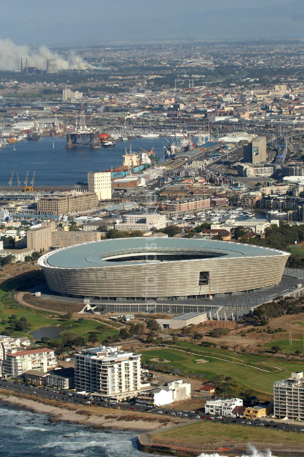 Luftbild Kapstadt - Green Point Stadion / Stadium in Kapstadt / Cape Town in Südafrika / South Africa