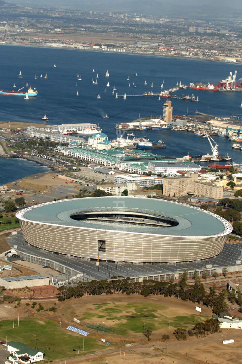 Kapstadt aus der Vogelperspektive: Green Point Stadion / Stadium in Kapstadt / Cape Town in Südafrika / South Africa