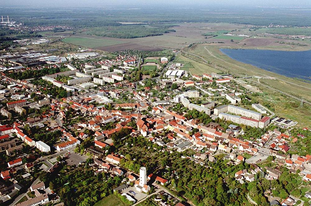 Gräfenhainichen/ Sachsen-Anhalt aus der Vogelperspektive: Gräfenhainichen/ Sachsen-Anhalt 21.09.2003 Blick auf die Stadt am Naturpark Dübener Heide