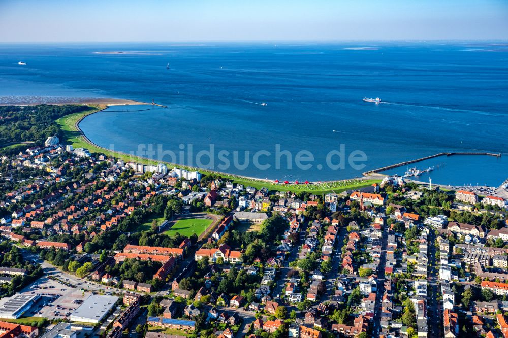 Cuxhaven aus der Vogelperspektive: Grimmershörnbucht mit Deichanlage und Strankörben in Cuxhaven-Döse im Bundesland Niedersachsen