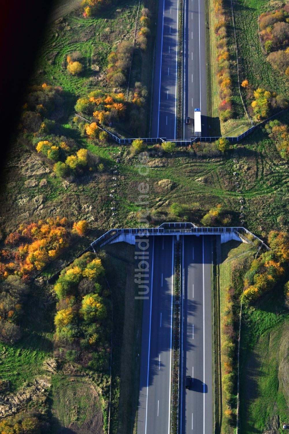 Kublank von oben - Grünbrücke - Wildwechselbrücke an der Autobahn A20 bei Kublank im Bundesland Mecklenburg-Vorpommern