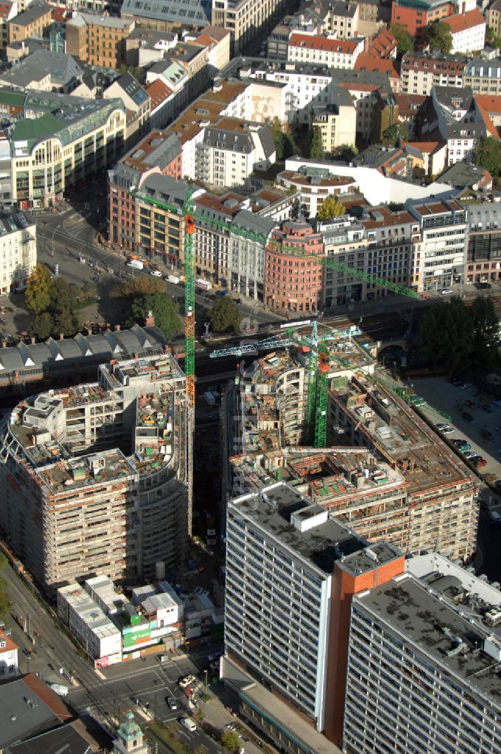 Luftaufnahme Berlin - Groß-Baustelle Hackesches Quartier in Berlin