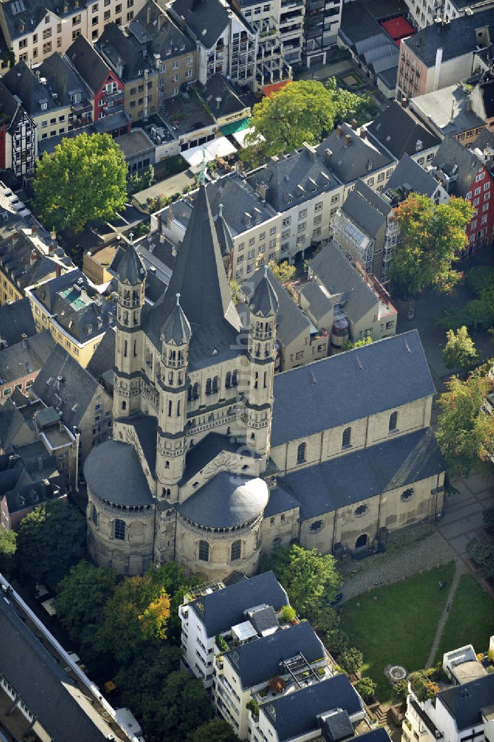 Luftbild Köln - Groß St. Martin- Kirche in Köln, Nordrhein-Westfalen