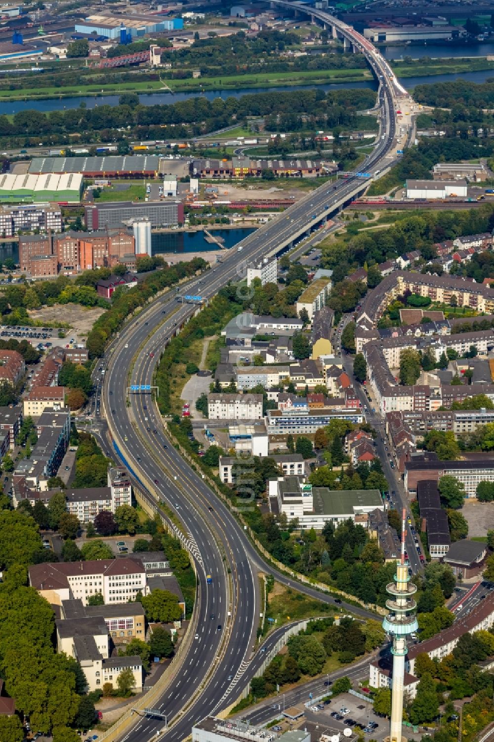 Duisburg von oben - Großbaustelle Berliner Brücke bei Duisburg im Bundesland Nordrhein-Westfalen