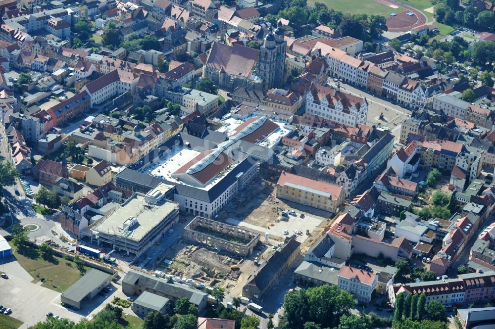 Wittenberg aus der Vogelperspektive: Großbaustelle Einkaufszentrums Arsenal in der Innensatdt von Wittenberg in Sachsen-Anhalt