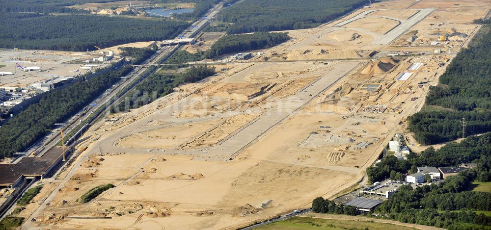 Frankfurt am Main aus der Vogelperspektive: Großbaustelle der künftigen Landebahn
Nordwest am FRAPORT Flughafen Frankfurt