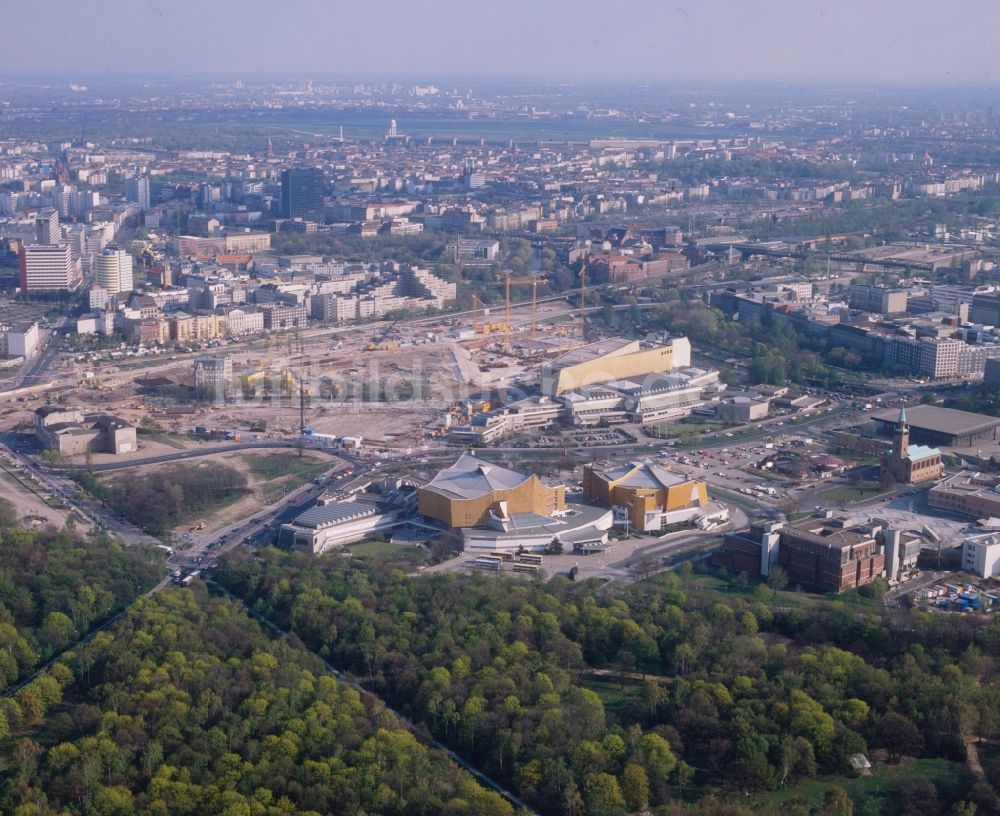 Berlin von oben - Großbaustelle am Potsdamer Platz in Berlin