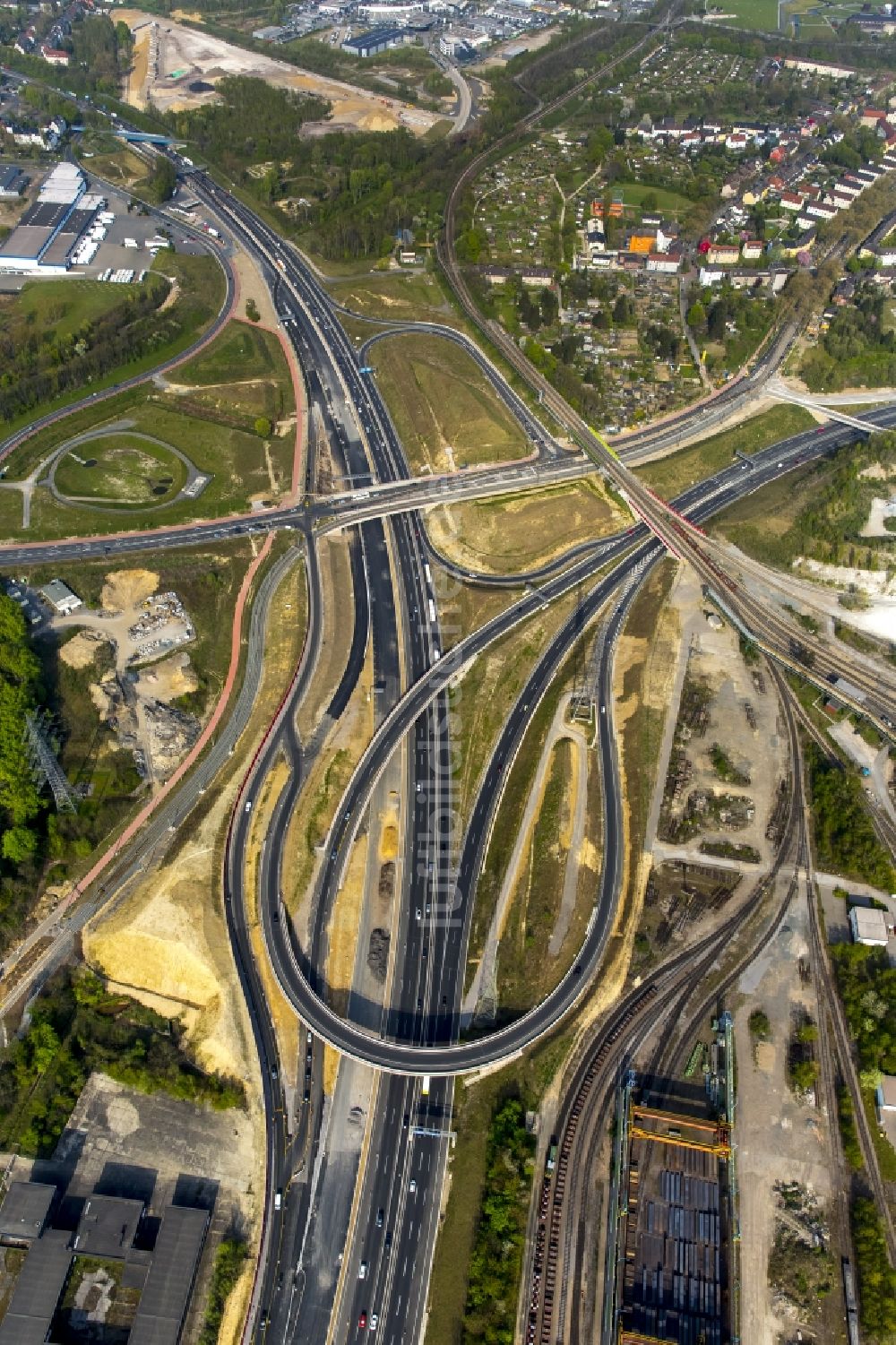 Luftbild Bochum - Großbaustelle zum Umbau der Bundes- Autobahn BAB A40 auch als Ruhrschnellweg bekannt, im Kreuzungsbereich zur Bundesstraße B1 und Donezk-Ring in Bochum im Bundesland Nordrhein-Westfalen NRW