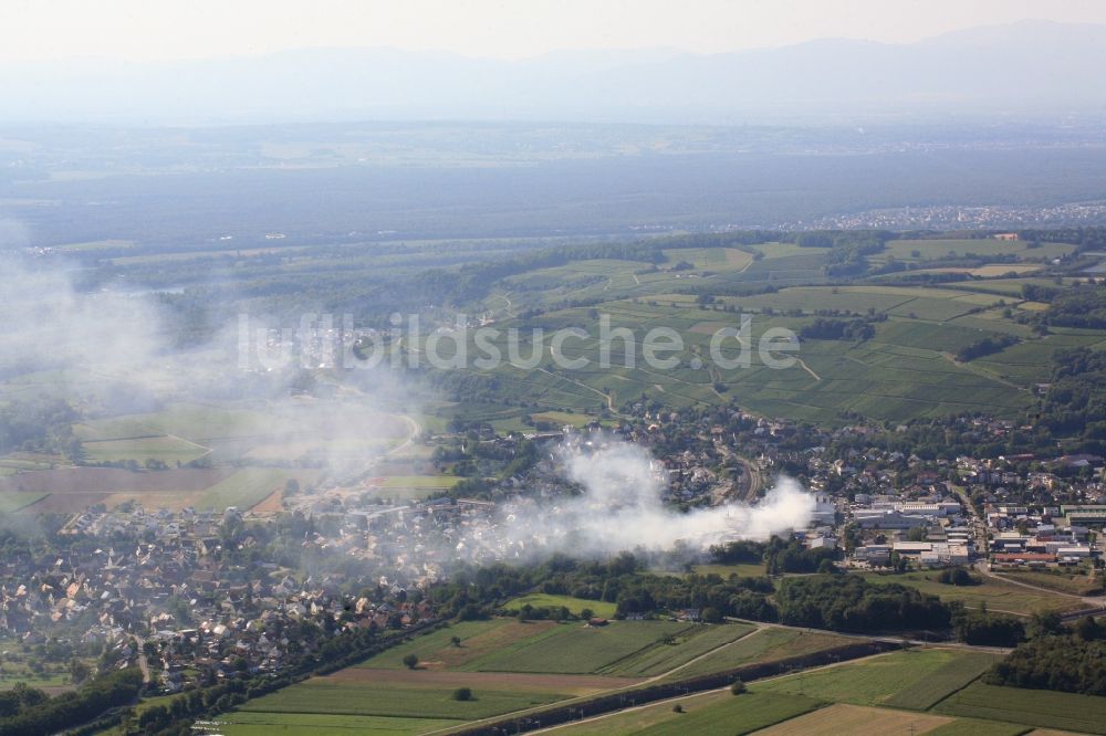 Luftbild Efringen-Kirchen - Grossbrand in Efringen-Kirchen im Bundesland Baden-Württemberg