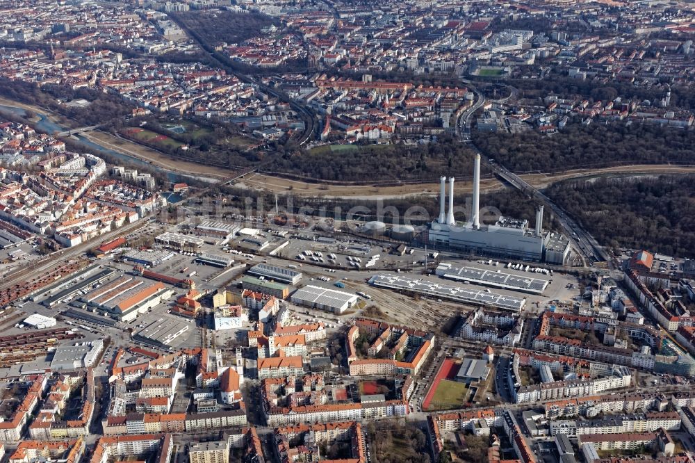 München aus der Vogelperspektive: Großmarkthalle und Kraftwerksanlagen des Heizkraftwerkes Süd an der Schäftlarnstraße in München Sendling im Bundesland Bayern