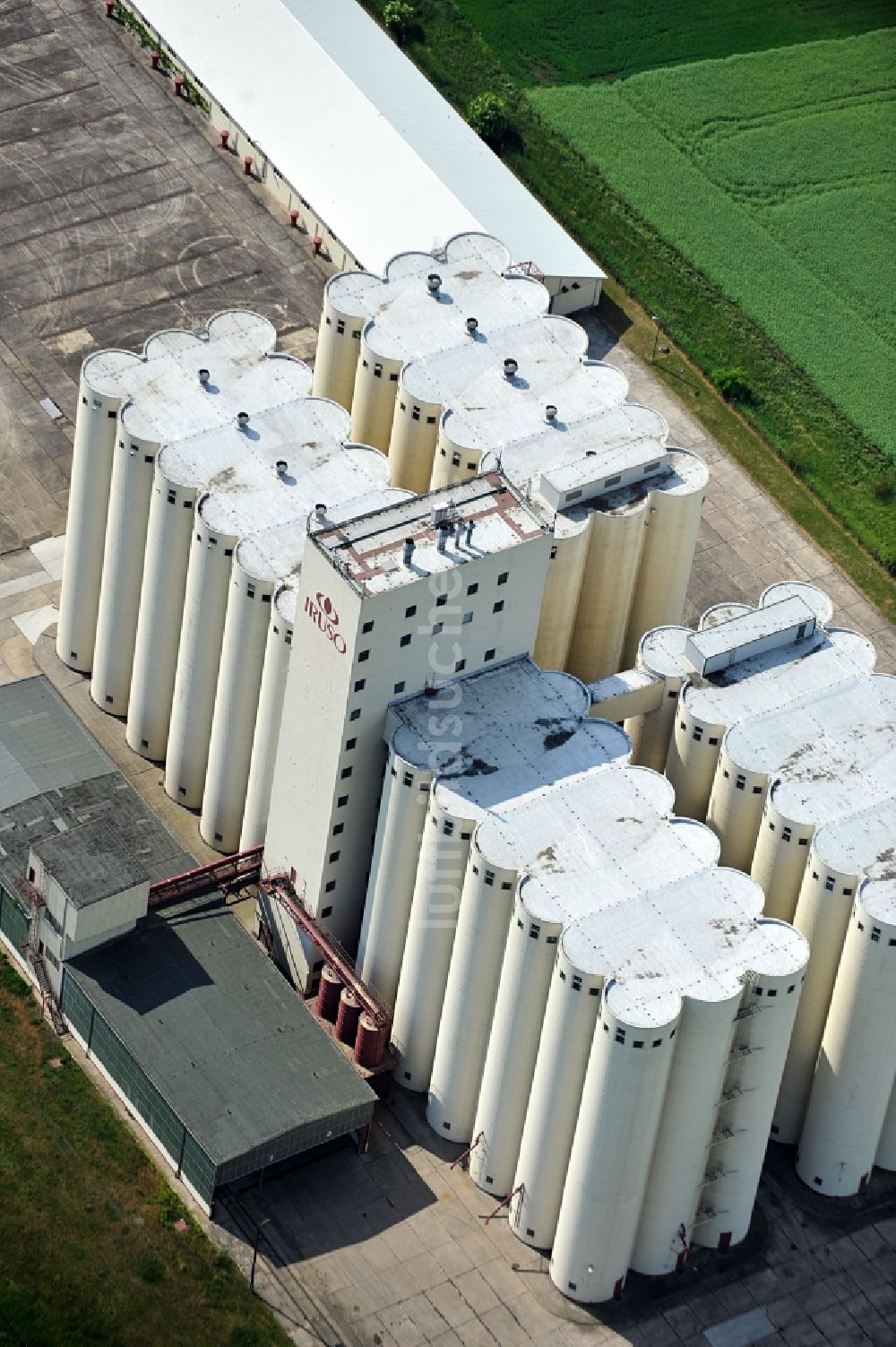 Buttstädt von oben - Großsilo in Buttstädt in Thüringen