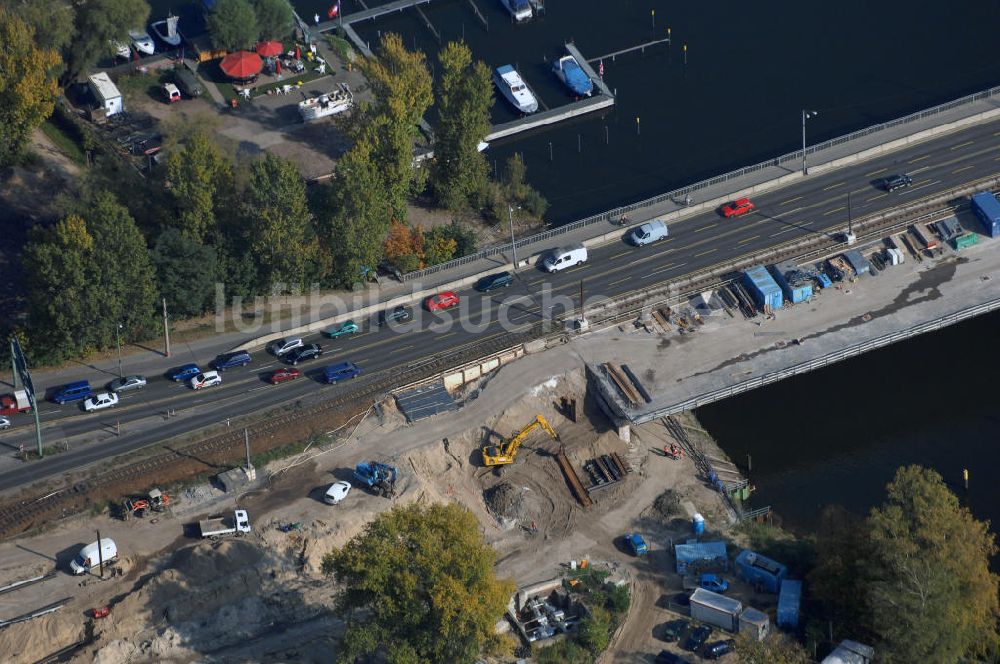 POTSDAM von oben - Größstes Potsdamer Verkehrsprojekt, die Sanierung der Humboldtbrücke