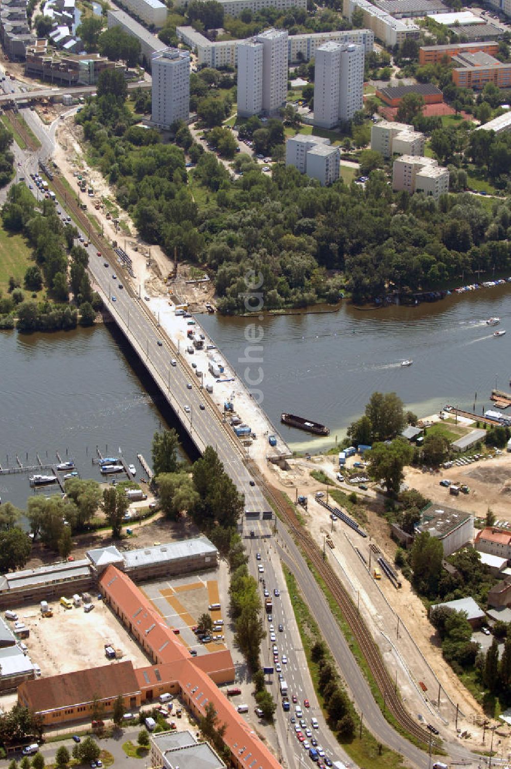 POTSDAM von oben - Größstes Potsdamer Verkehrsprojekt, die Sanierung der Humboldtbrücke