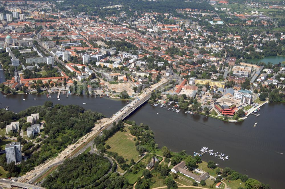 POTSDAM von oben - Größstes Potsdamer Verkehrsprojekt, die Sanierung der Humboldtbrücke