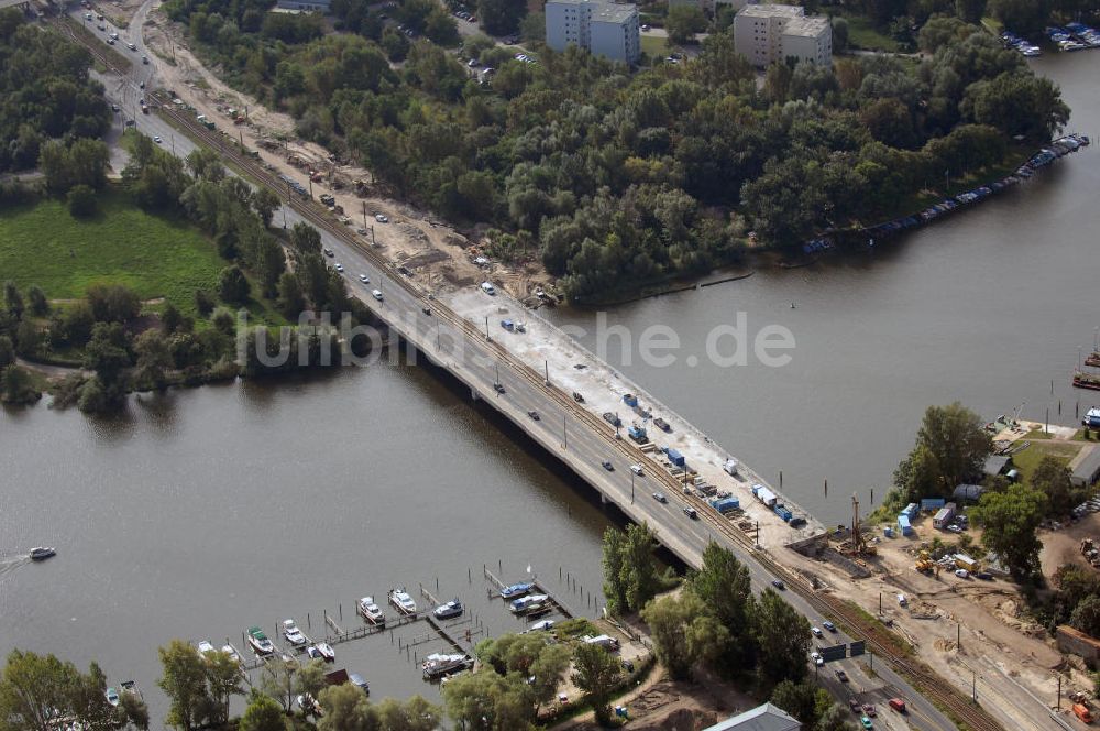 POTSDAM von oben - Größstes Potsdamer Verkehrsprojekt, die Sanierung der Humboldtbrücke