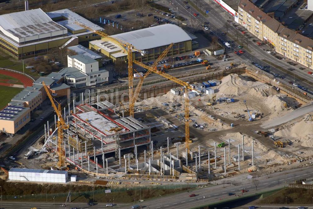 Berlin aus der Vogelperspektive: Größte aktuelle Baustellen Berlins: Baustelle des Möbelhauses Höffner am Sachsendamm