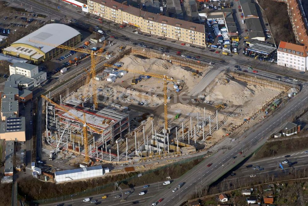 Luftaufnahme Berlin - Größte aktuelle Baustellen Berlins: Baustelle des Möbelhauses Höffner am Sachsendamm