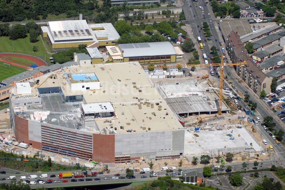 Berlin von oben - Größte aktuelle Baustellen Berlins: Baustelle des Möbelhauses Höffner am Sachsendamm