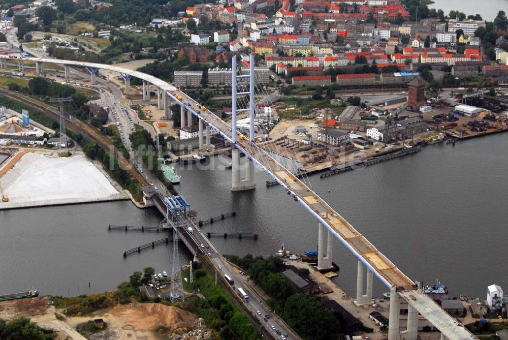 Luftbild Stralsund - Größte deutsche Hängebrücke geht der Fertigstellung entgegen