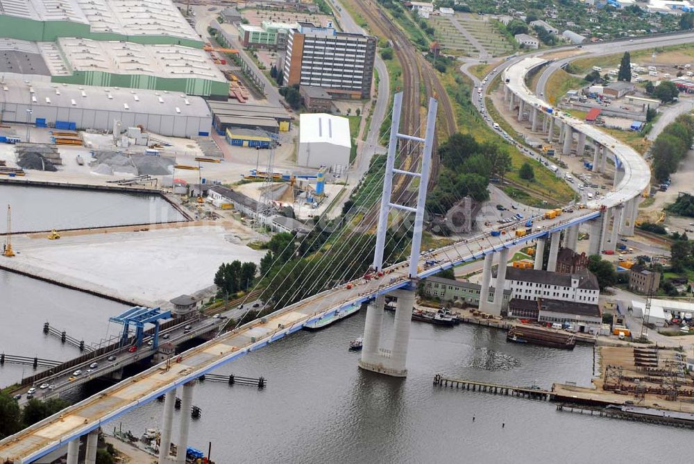 Stralsund aus der Vogelperspektive: Größte deutsche Hängebrücke geht der Fertigstellung entgegen