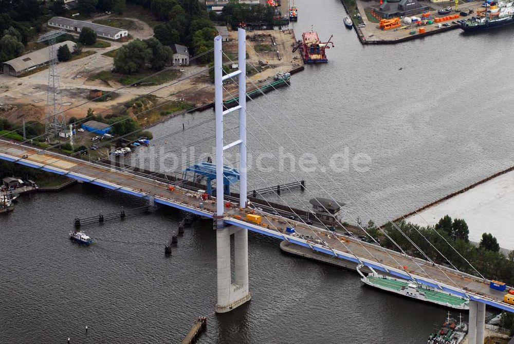 Luftbild Stralsund - Größte deutsche Hängebrücke geht der Fertigstellung entgegen