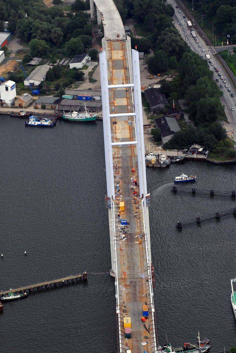 Luftaufnahme Stralsund - Größte deutsche Hängebrücke geht der Fertigstellung entgegen