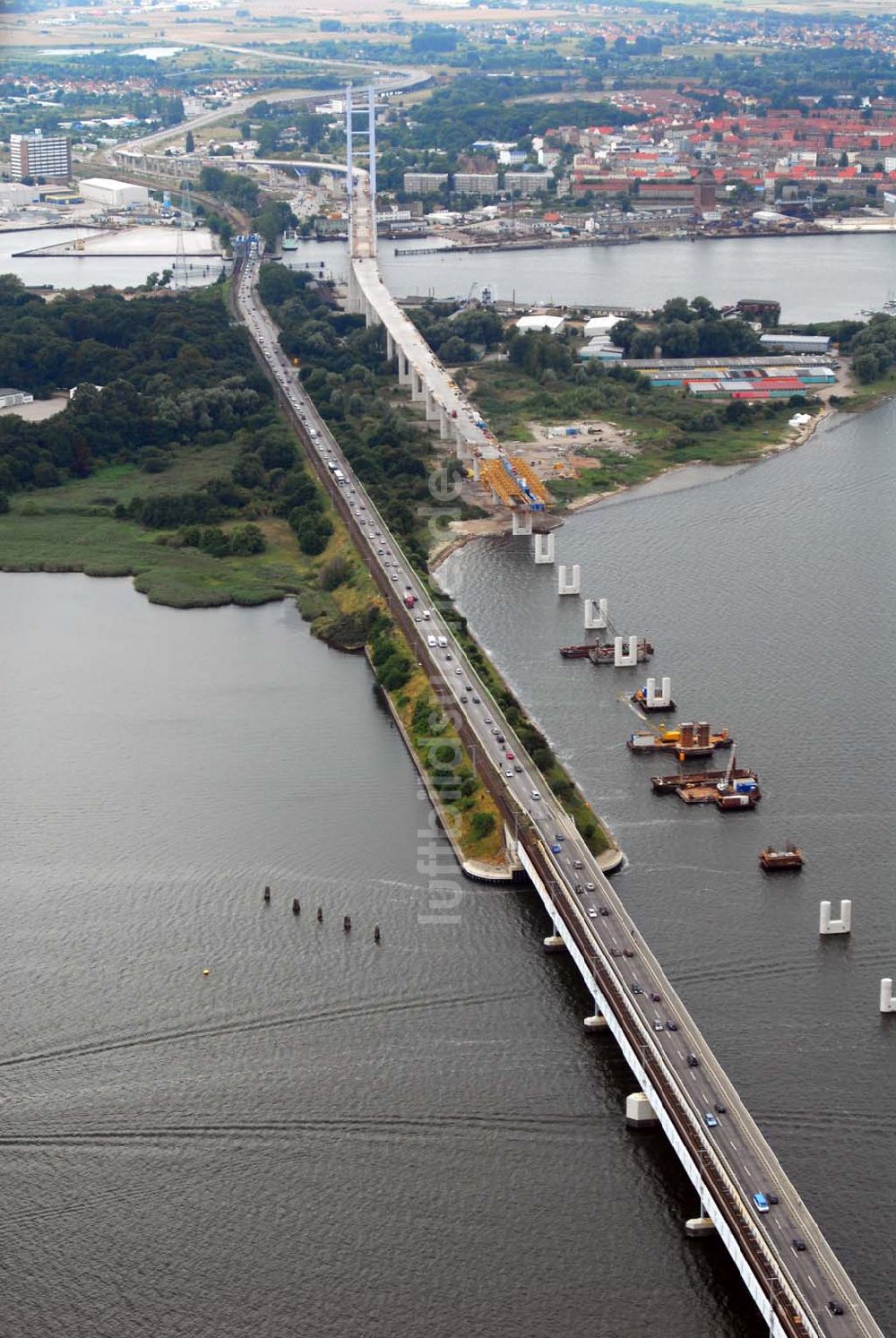 Luftaufnahme Stralsund - Größte deutsche Hängebrücke geht der Fertigstellung entgegen