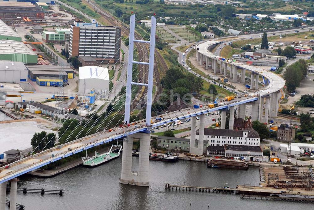 Stralsund aus der Vogelperspektive: Größte deutsche Hängebrücke geht der Fertigstellung entgegen