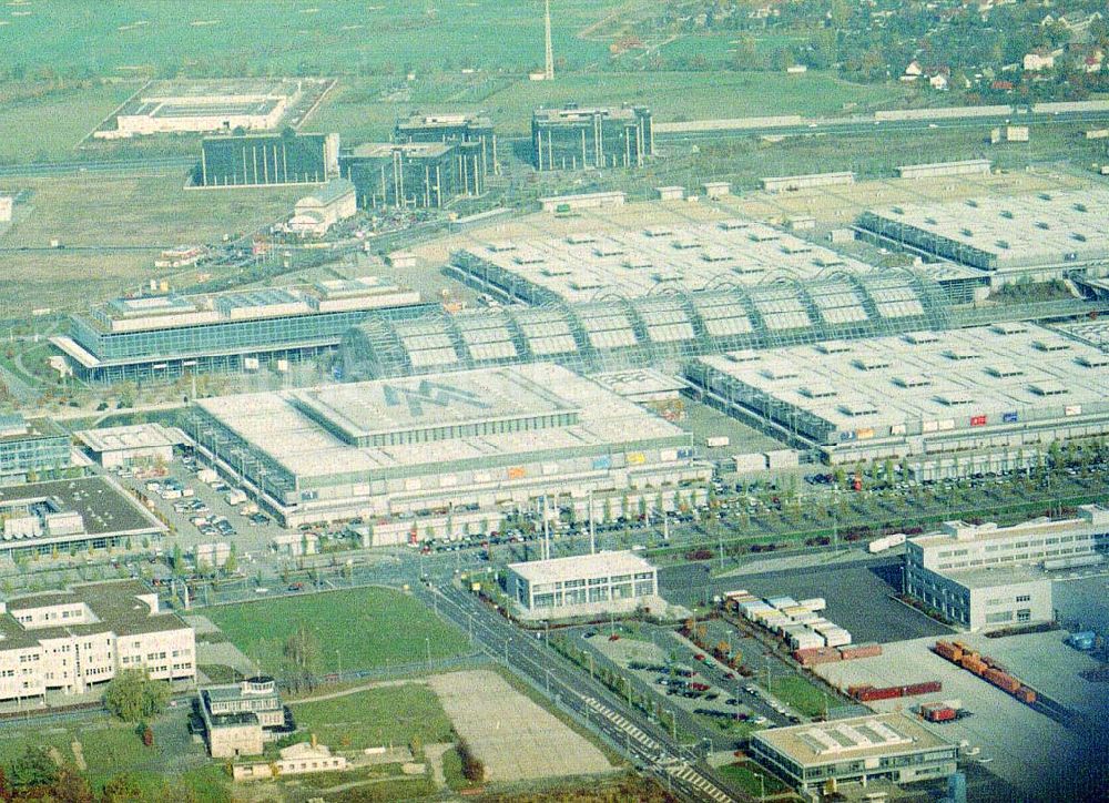 Leipzig - Mockau von oben - Größte Glashalle Europas auf dem Messegelände in Leipzig - Mockau / Sachs..