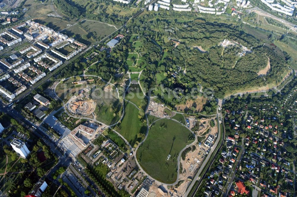 Berlin aus der Vogelperspektive: Gärten der Welt auf dem Gelände der IGA im Bezirk Marzahn-Hellersdorf in Berlin