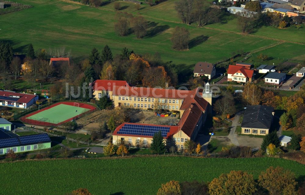 Joachimsthal aus der Vogelperspektive: Grundschule Georg Büchner in Joachimsthal im Bundesland Brandenburg