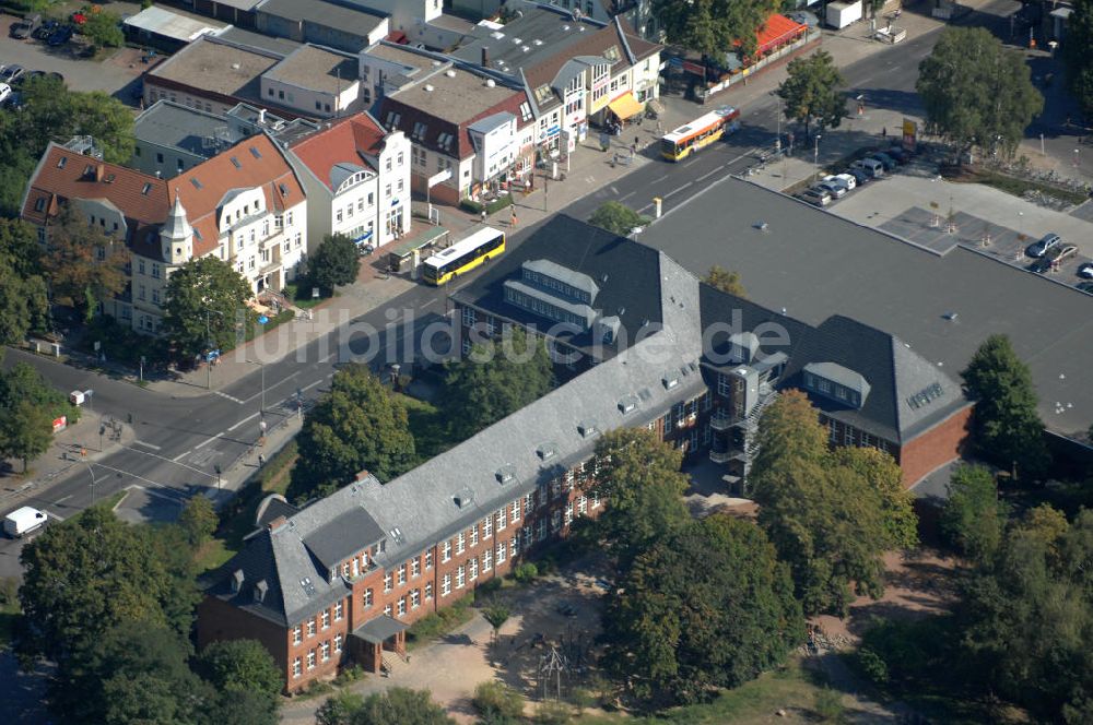 Berlin von oben - Grundschule am Sandhaus Berlin-Buch