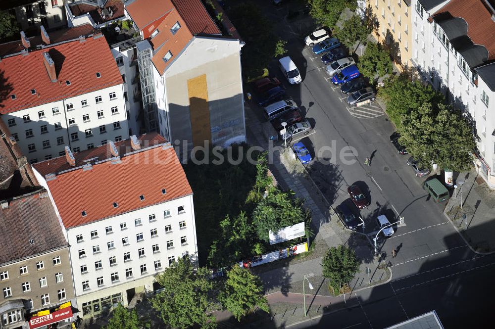 Luftaufnahme Berlin - Grundstück Ecke Brunnenstraße / Anklamer Straße im Prenzlauer Berg