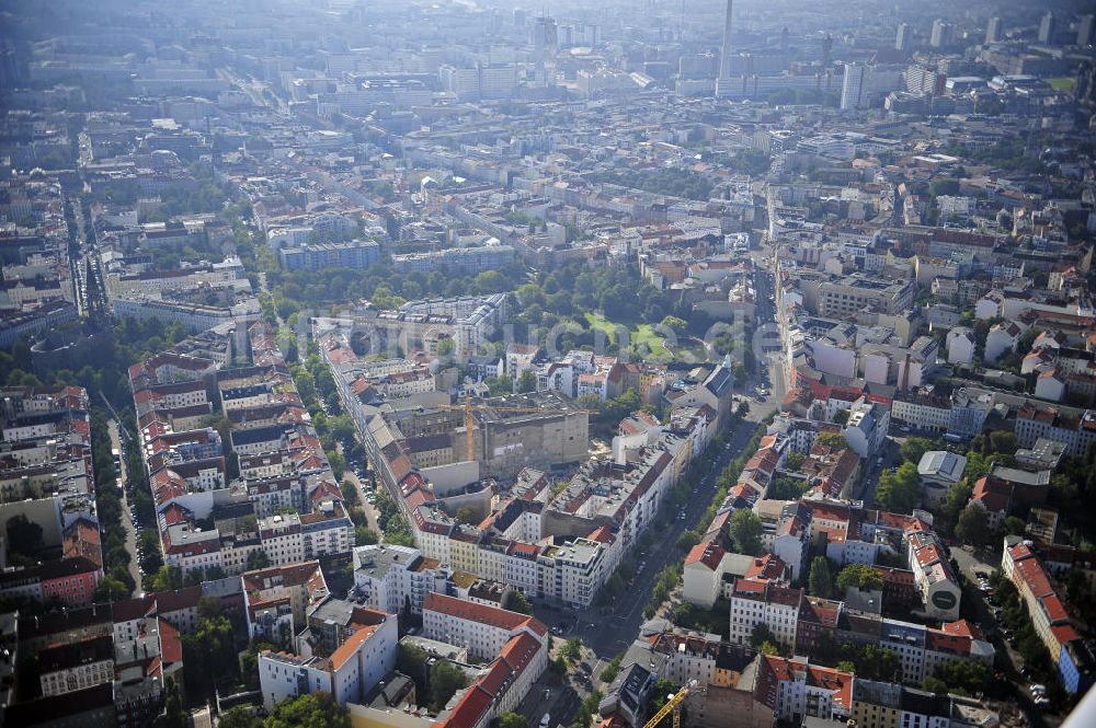 Berlin aus der Vogelperspektive: Grundstück Ecke Brunnenstraße / Anklamer Straße im Prenzlauer Berg