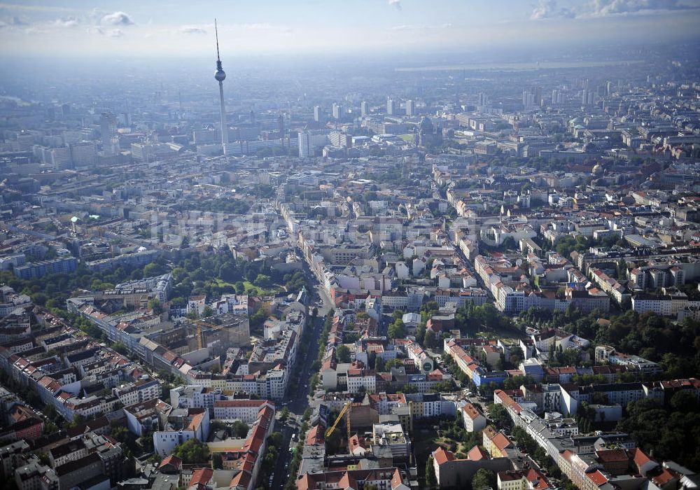 Luftaufnahme Berlin - Grundstück Ecke Brunnenstraße / Anklamer Straße im Prenzlauer Berg