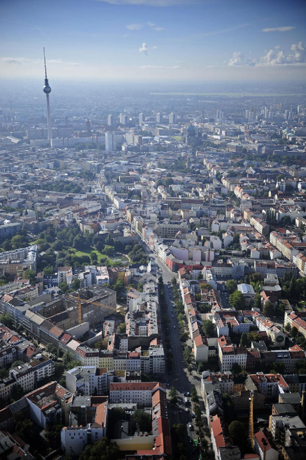 Luftbild Berlin - Grundstück Ecke Brunnenstraße / Anklamer Straße im Prenzlauer Berg