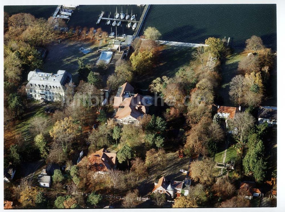 Berlin - Wannsee aus der Vogelperspektive: Grundstück Am Sandwerder 21-23 am Großen Wannsee in Berlin.