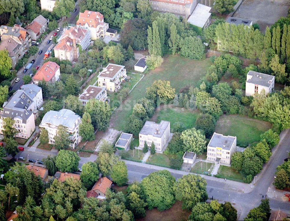 Berlin - Pankow aus der Vogelperspektive: Grundstück Waldstraße 10-12 / Kuckhoffstraße 23 der EDR GmbH in Berlin - Pankow.