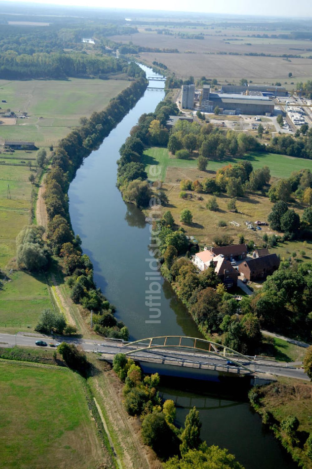 GÜSEN aus der Vogelperspektive: Güsener Straßenbrücke