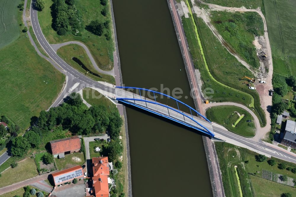 Luftbild Elbe-Parey - Güsener Straßenbrücke über dem Elbe-Havel-Kanal im Bundesland Sachsen-Anhalt