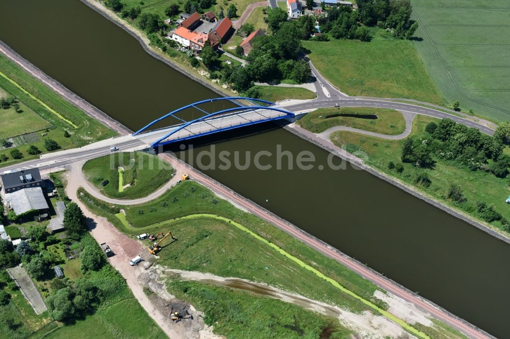 Luftbild Elbe-Parey - Güsener Straßenbrücke über dem Elbe-Havel-Kanal im Bundesland Sachsen-Anhalt