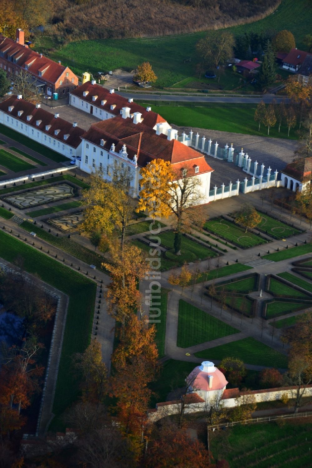 Luftaufnahme Meseberg - Gästehaus Schloß Meseberg der Bundesregierung in Gransee im Bundesland Brandenburg