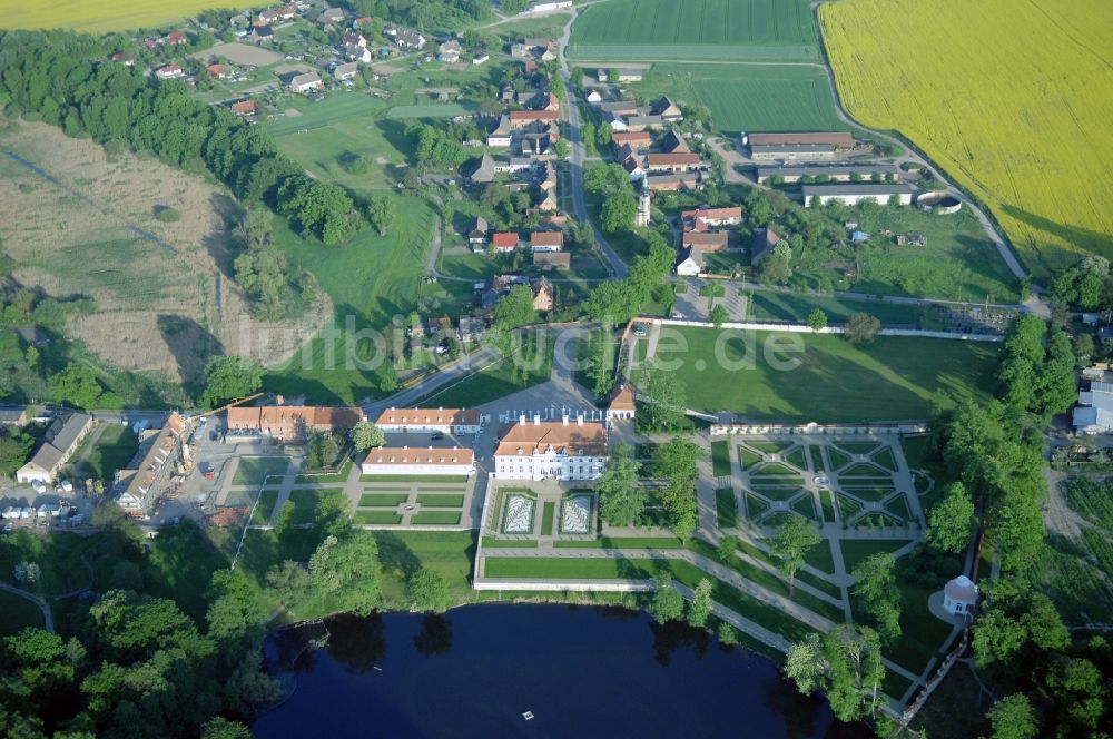 Luftaufnahme Meseberg - Gästehaus Schloß Meseberg der Bundesregierung in Gransee im Bundesland Brandenburg